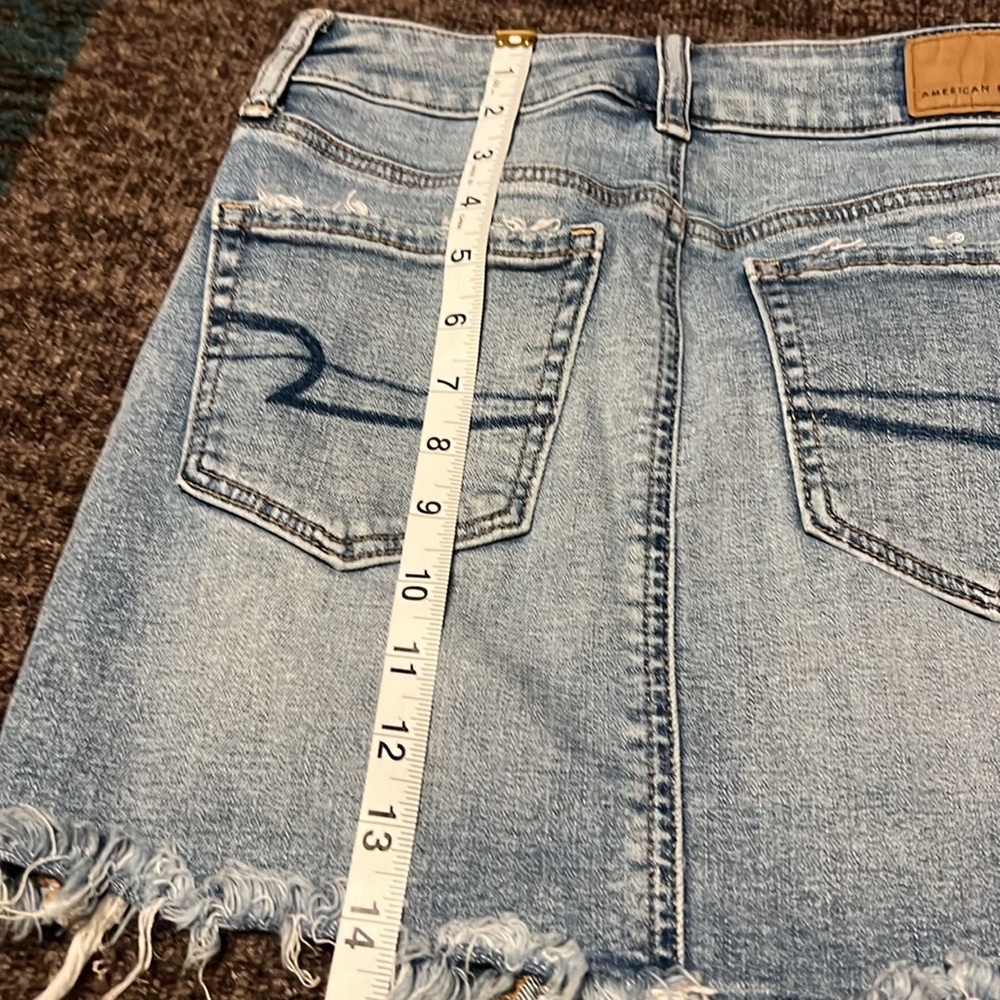 American Eagle Hi Rise Mini distressed Super Stretch size 2 Jean Skirt - Picture 8 of 9